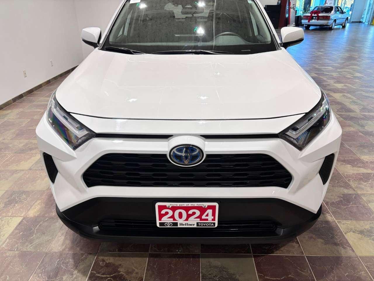 2024 Toyota RAV4 Hybrid XLE AWD Photo