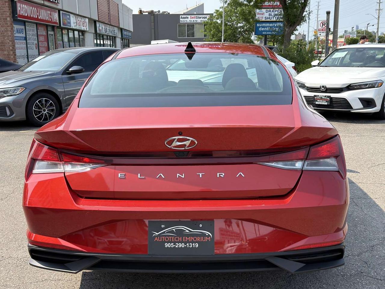 2022 Hyundai Elantra Preferred Sun&Tech   Blind Spot   Htd Steering Photo3
