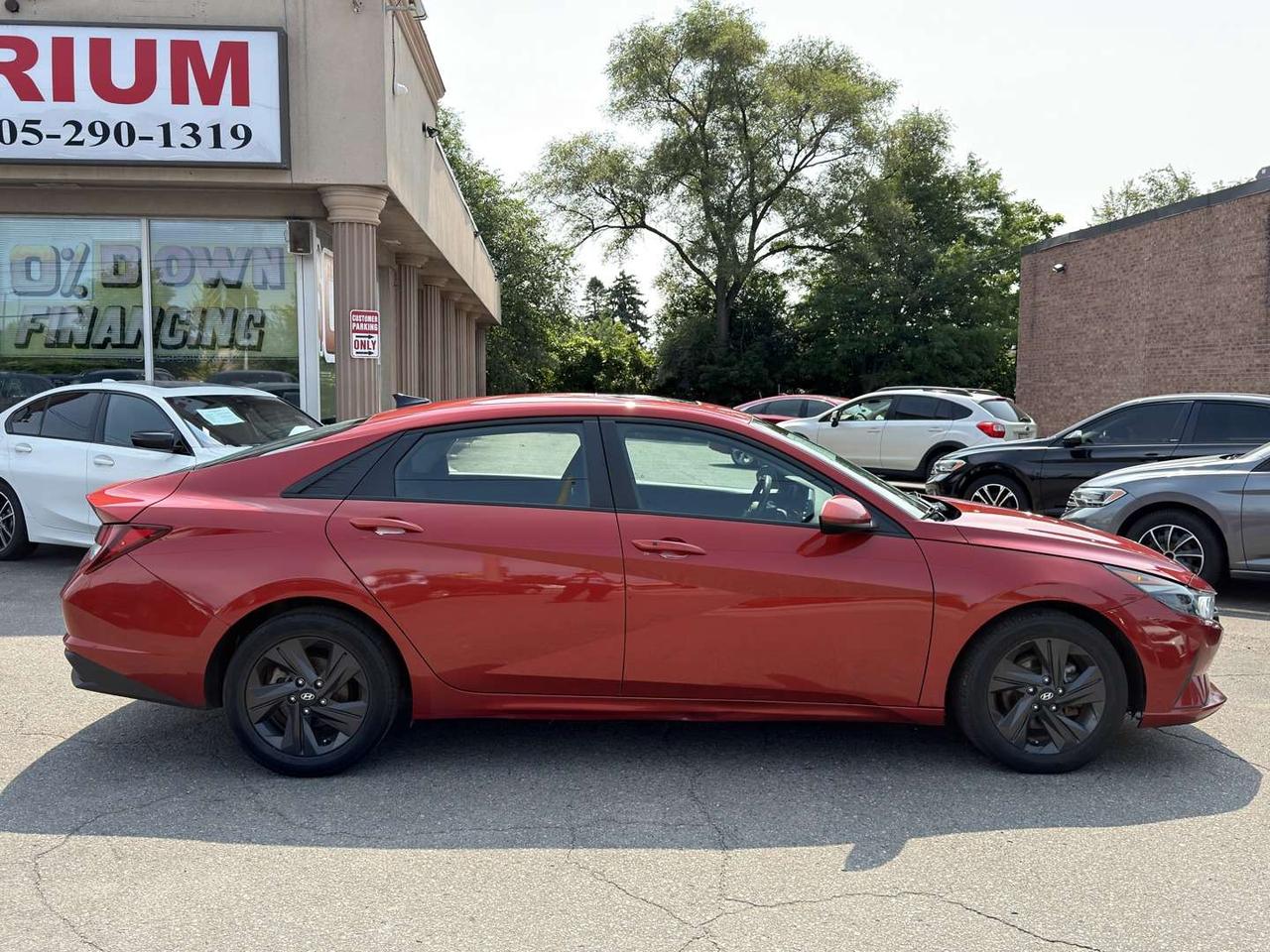2022 Hyundai Elantra Preferred Sun&Tech   Blind Spot   Htd Steering Photo4