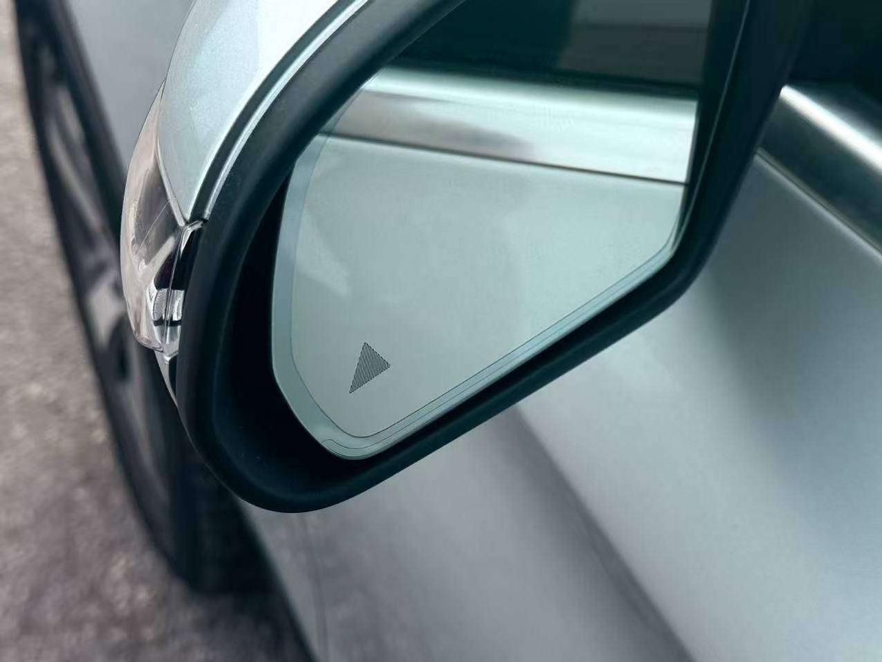 2019 Mercedes-Benz GLC AWD   Back-Up Camera   Navigation   Heated Seat Photo