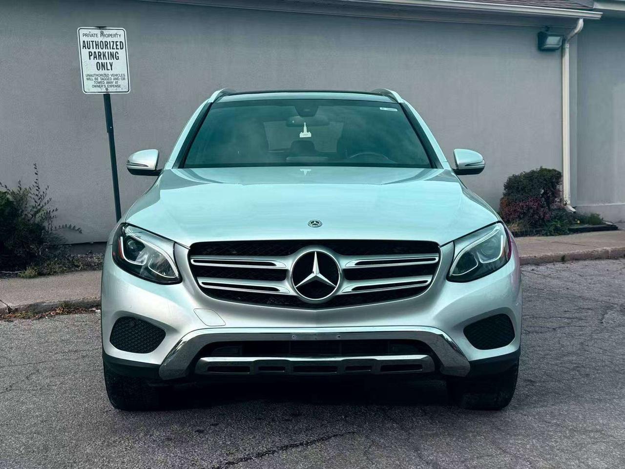 2019 Mercedes-Benz GLC AWD   Back-Up Camera   Navigation   Heated Seat Photo