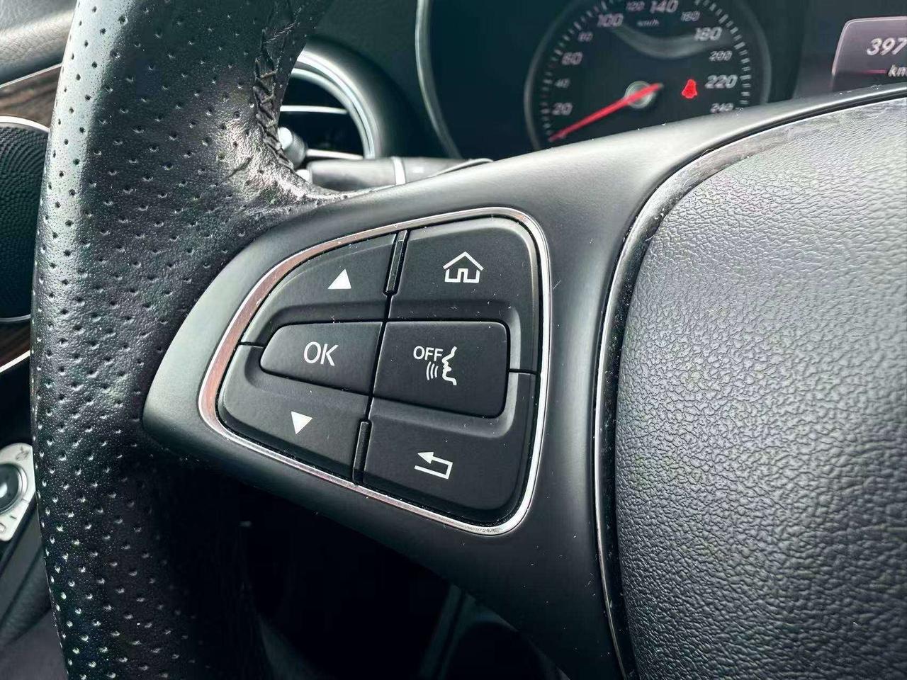 2019 Mercedes-Benz GLC AWD   Back-Up Camera   Navigation   Heated Seat Photo
