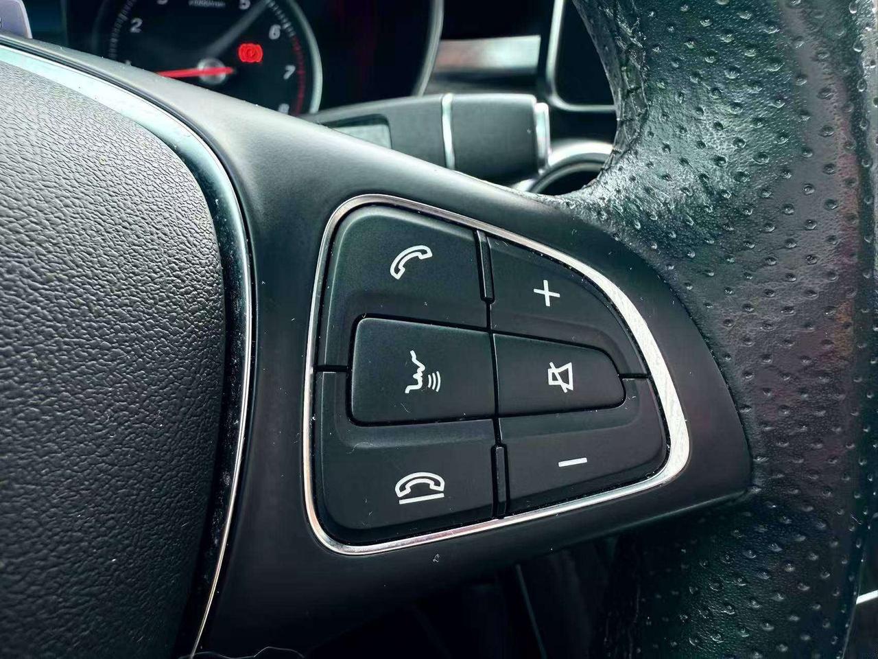 2019 Mercedes-Benz GLC AWD   Back-Up Camera   Navigation   Heated Seat Photo