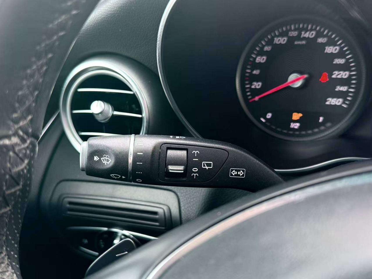 2019 Mercedes-Benz GLC AWD   Back-Up Camera   Navigation   Heated Seat Photo