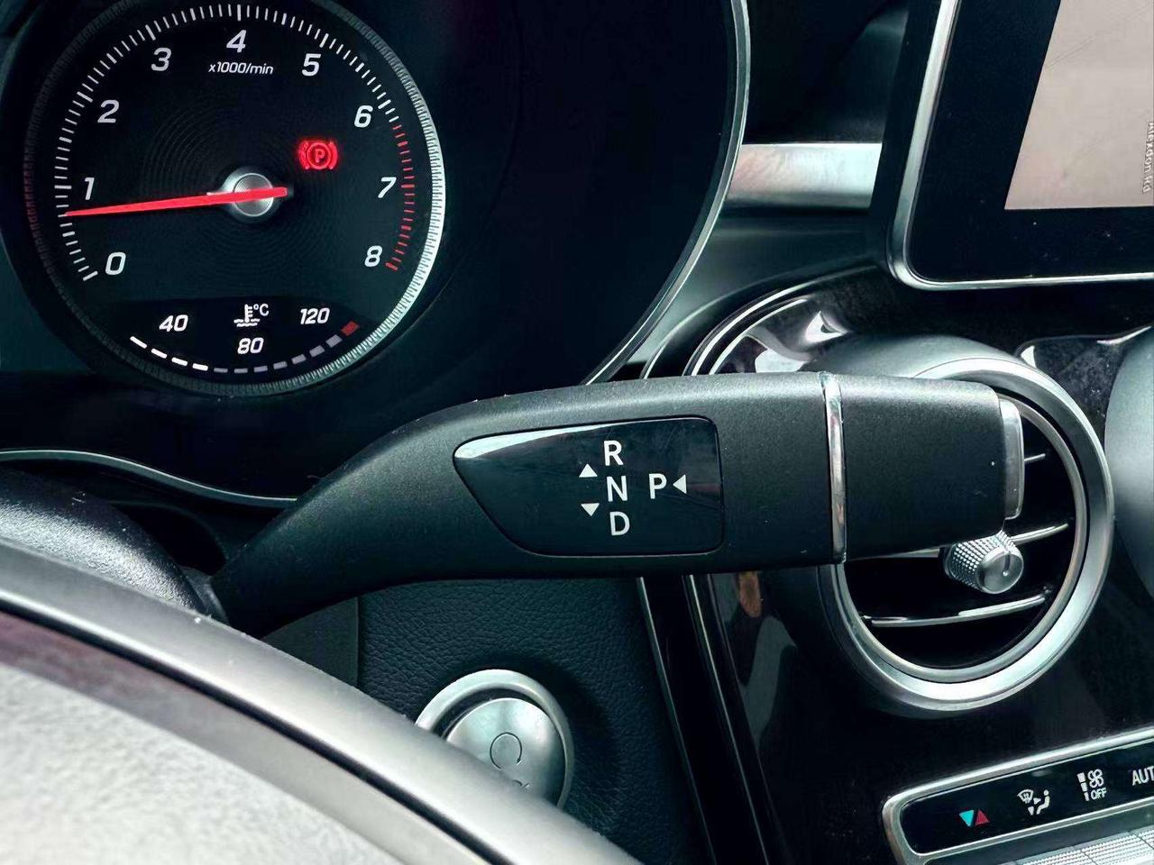 2019 Mercedes-Benz GLC AWD   Back-Up Camera   Navigation   Heated Seat Photo