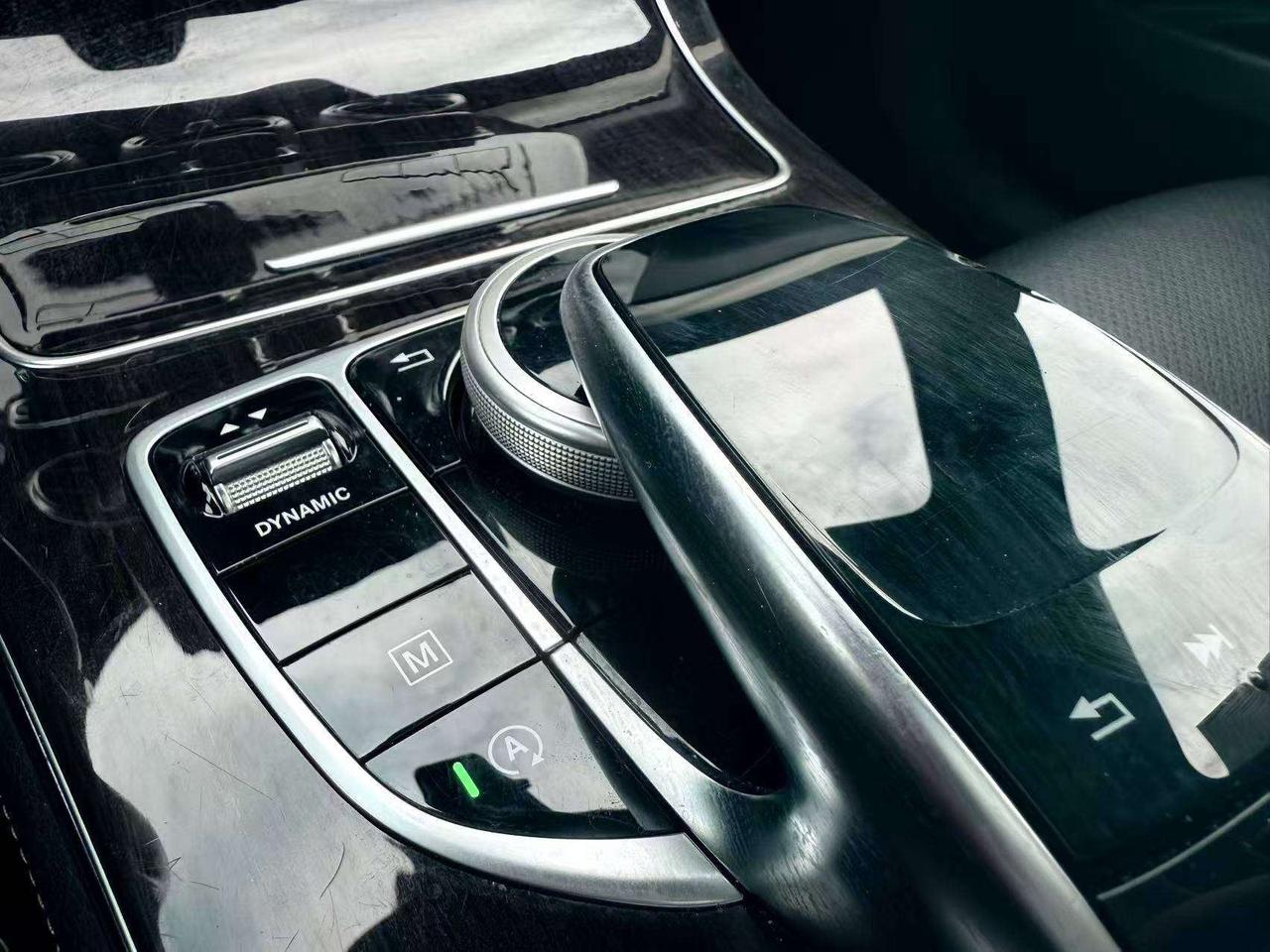 2019 Mercedes-Benz GLC AWD   Back-Up Camera   Navigation   Heated Seat Photo