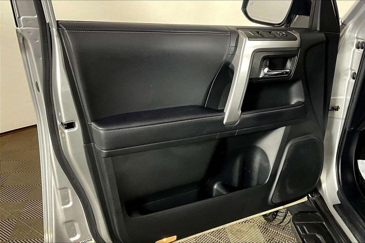 2022 Toyota 4Runner 4WD Photo