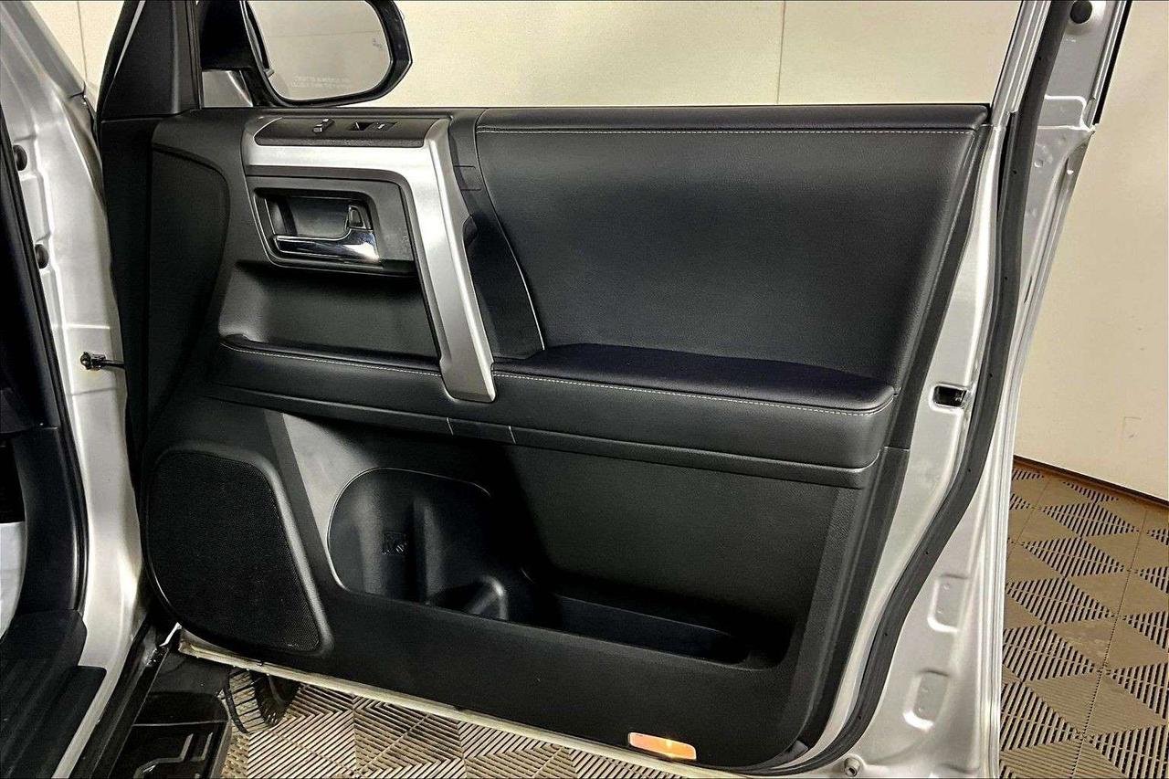 2022 Toyota 4Runner 4WD Photo