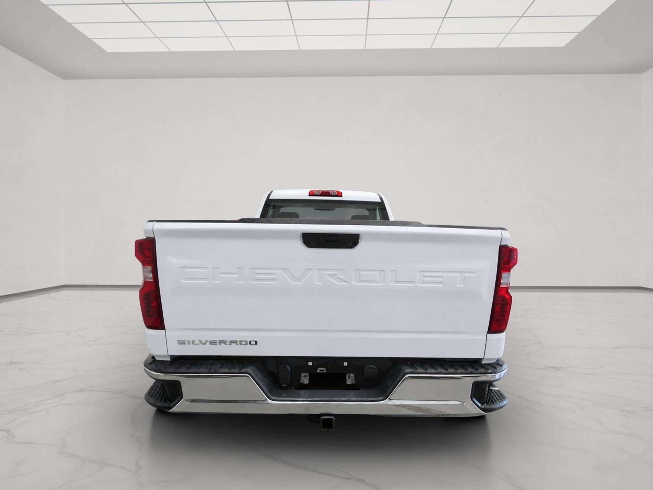 2024 Chevrolet Silverado 1500 5.3L V8, 2WD LONG BOX, A/C, APPLE/ANDROID, 46K! Photo