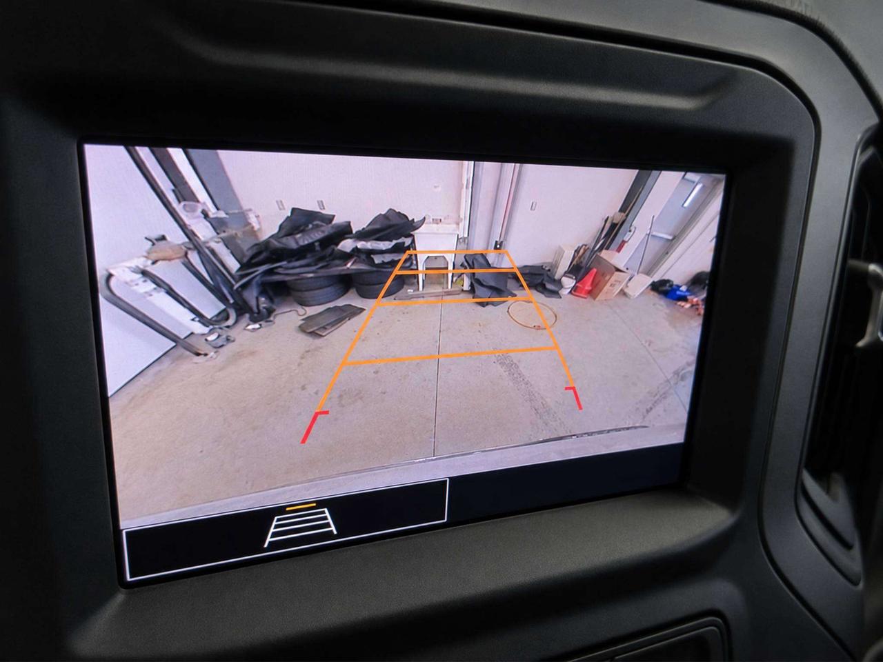 2024 Chevrolet Silverado 1500 5.3L V8, 2WD LONG BOX, A/C, APPLE/ANDROID, 46K! Photo