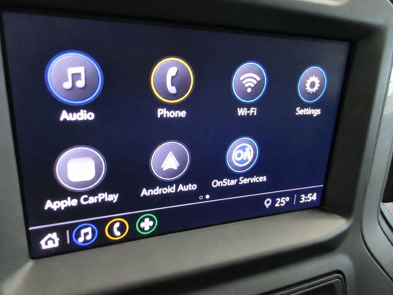 2024 Chevrolet Silverado 1500 5.3L V8, 2WD LONG BOX, A/C, APPLE/ANDROID, 46K! Photo