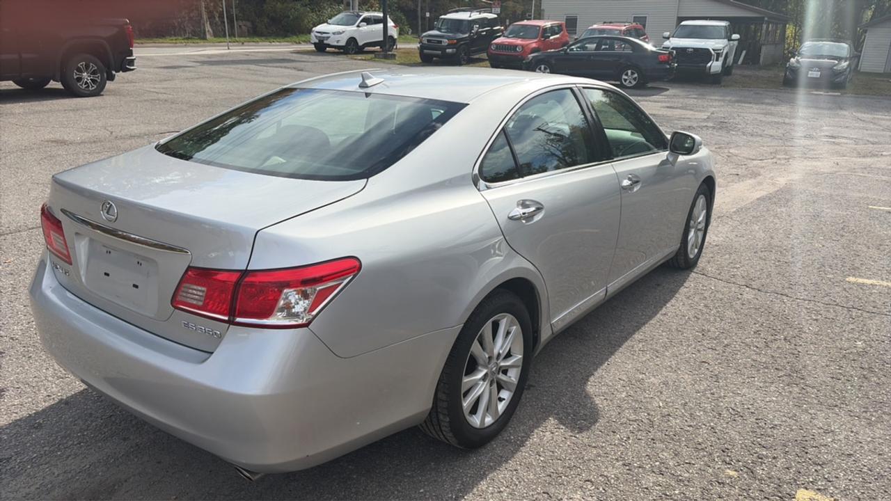 2010 Lexus ES 350 Photo2