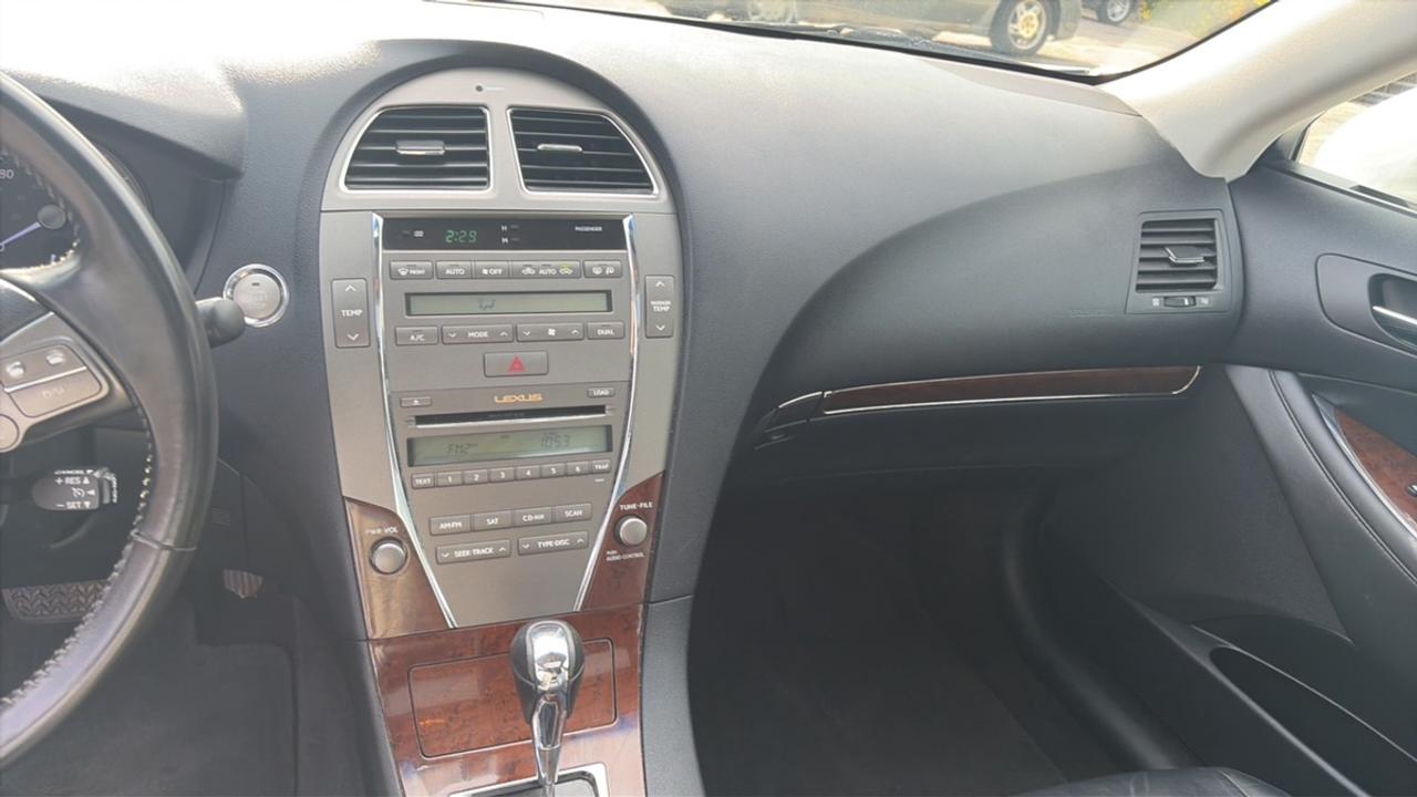2010 Lexus ES 350 Photo