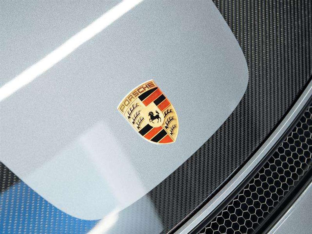 2025 Porsche 718 Spyder RS Roadster Photo