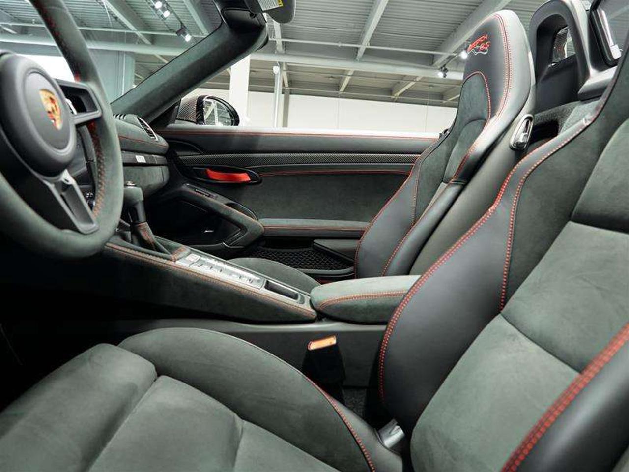 2025 Porsche 718 Spyder RS Roadster Photo