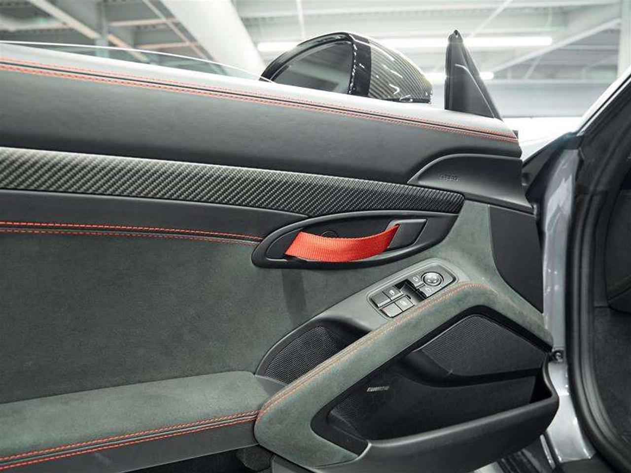 2025 Porsche 718 Spyder RS Roadster Photo