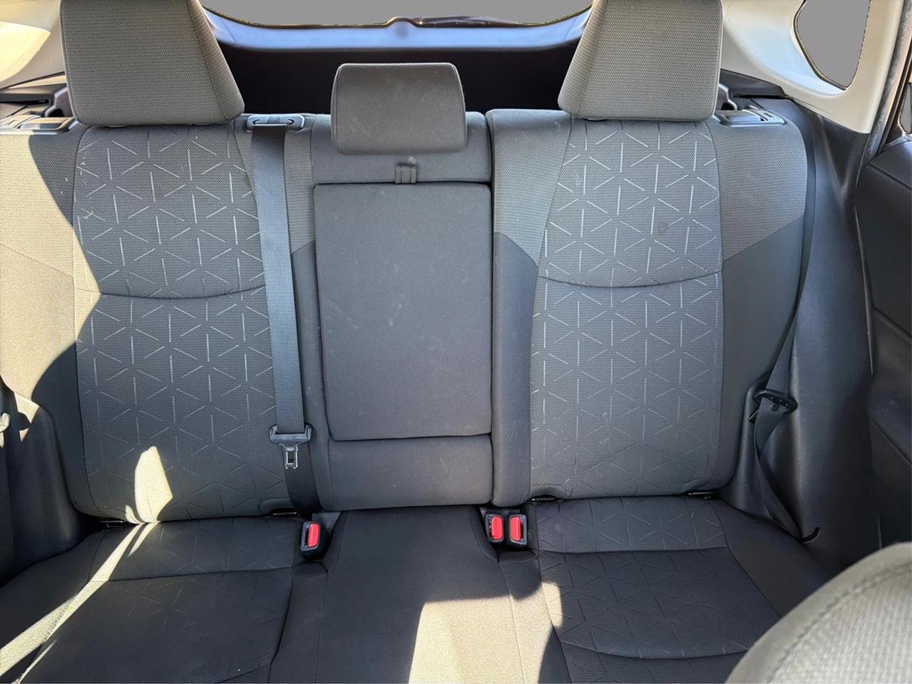 2022 Toyota RAV4 LE Photo
