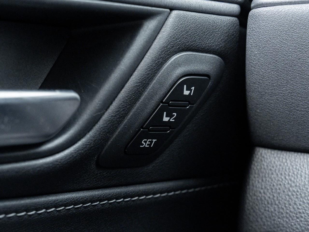 2023 Toyota Venza LIMITED AWD Photo