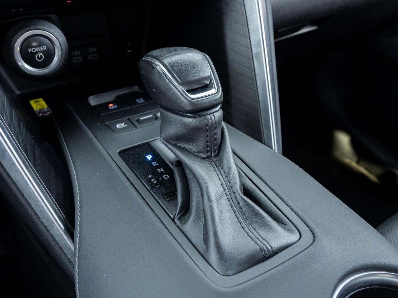 2023 Toyota Venza LIMITED AWD Photo