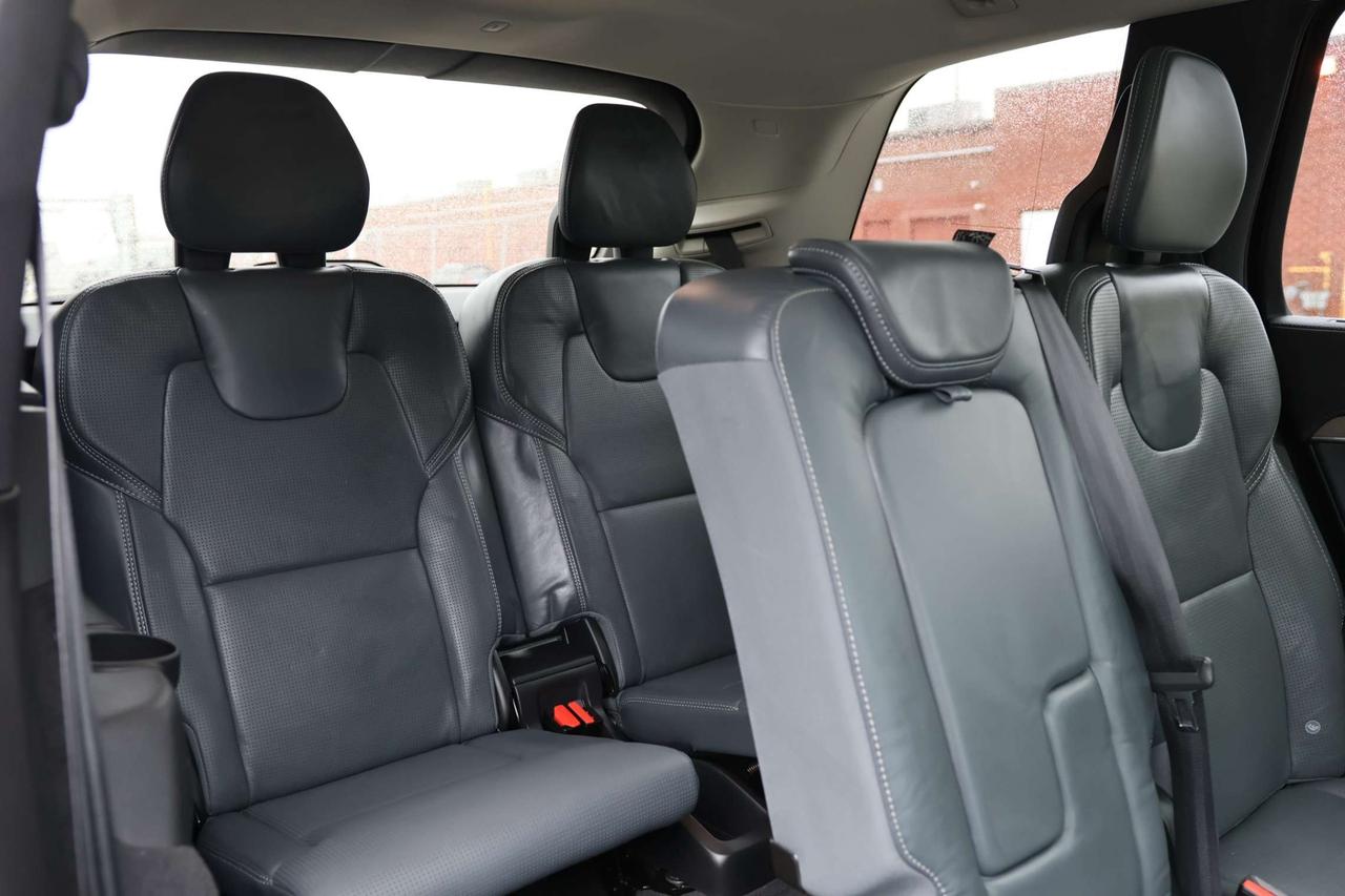 2020 Volvo XC90 T6-AWD-INSCRIPTION-7PASS/360CAM/NAV/ADAPT CRUISE/BLIS/HUD/FCW/LKA/LEATHER/H&C SEATS/CARPLAY/KEYLESS/PANOROOF Photo