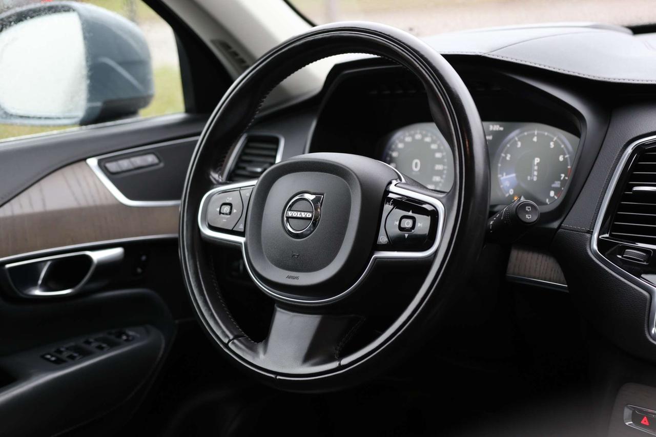 2020 Volvo XC90 T6-AWD-INSCRIPTION-7PASS/360CAM/NAV/ADAPT CRUISE/BLIS/HUD/FCW/LKA/LEATHER/H&C SEATS/CARPLAY/KEYLESS/PANOROOF Photo