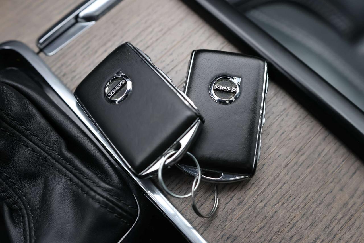 2020 Volvo XC90 T6-AWD-INSCRIPTION-7PASS/360CAM/NAV/ADAPT CRUISE/BLIS/HUD/FCW/LKA/LEATHER/H&C SEATS/CARPLAY/KEYLESS/PANOROOF Photo