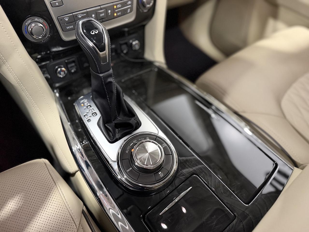 2019 Infiniti QX80 LUXE Photo