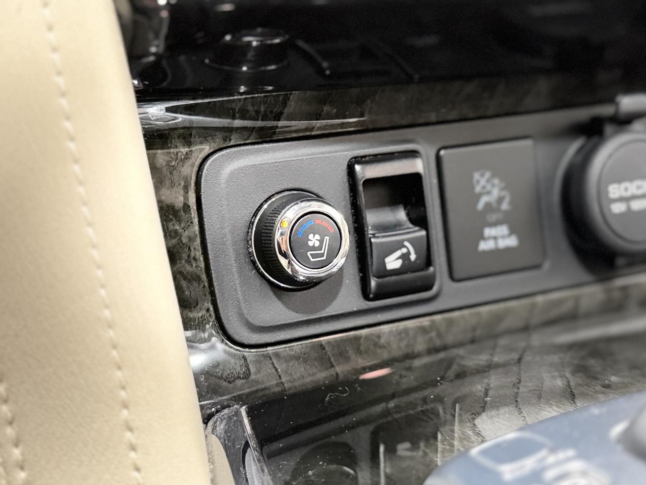 2019 Infiniti QX80 LUXE Photo