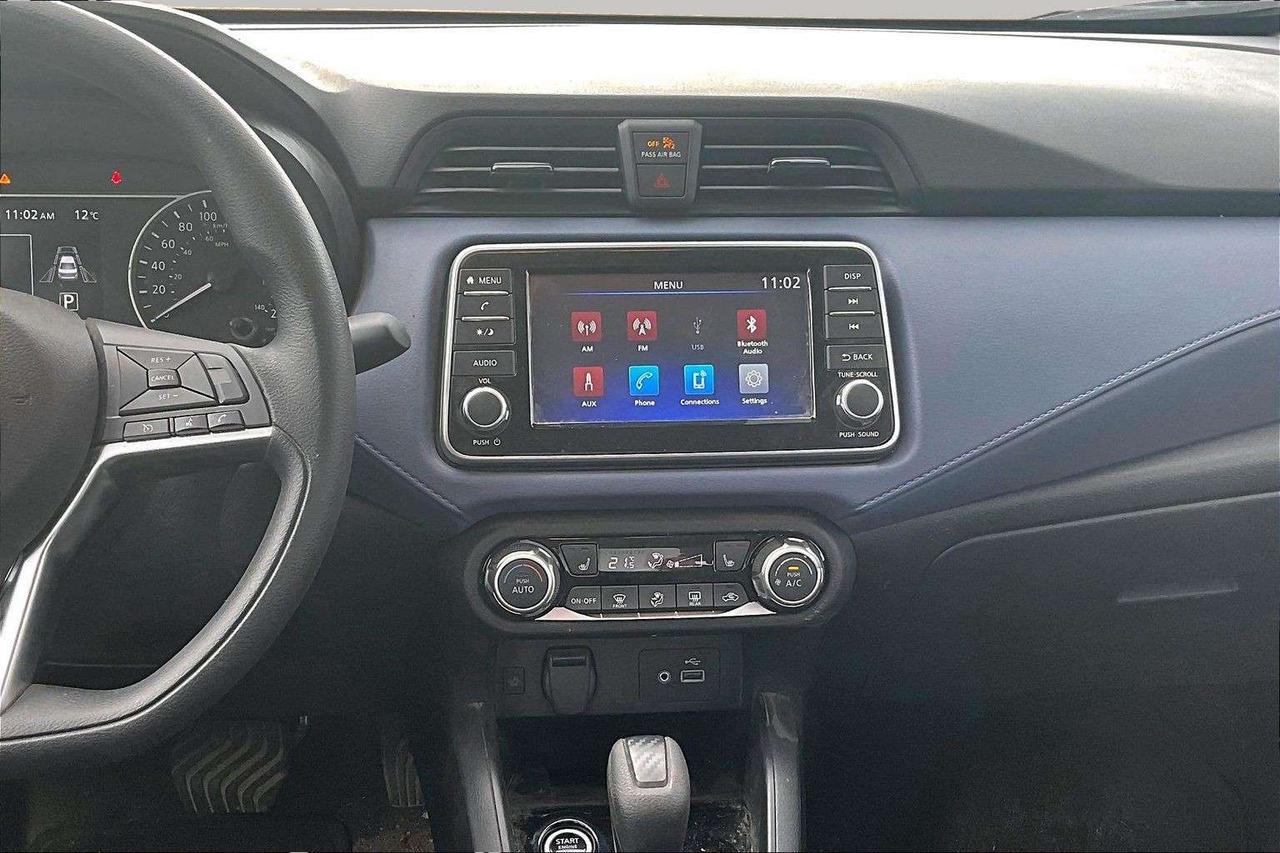 2024 Nissan Versa SC FWD /CARPLAY / BACK UP CAMERA Photo