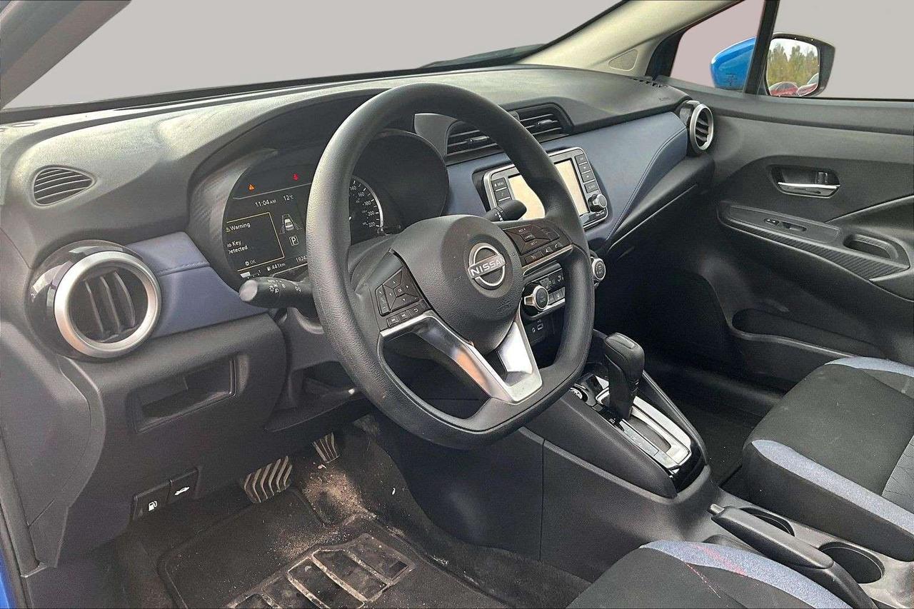 2024 Nissan Versa SC FWD /CARPLAY / BACK UP CAMERA Photo