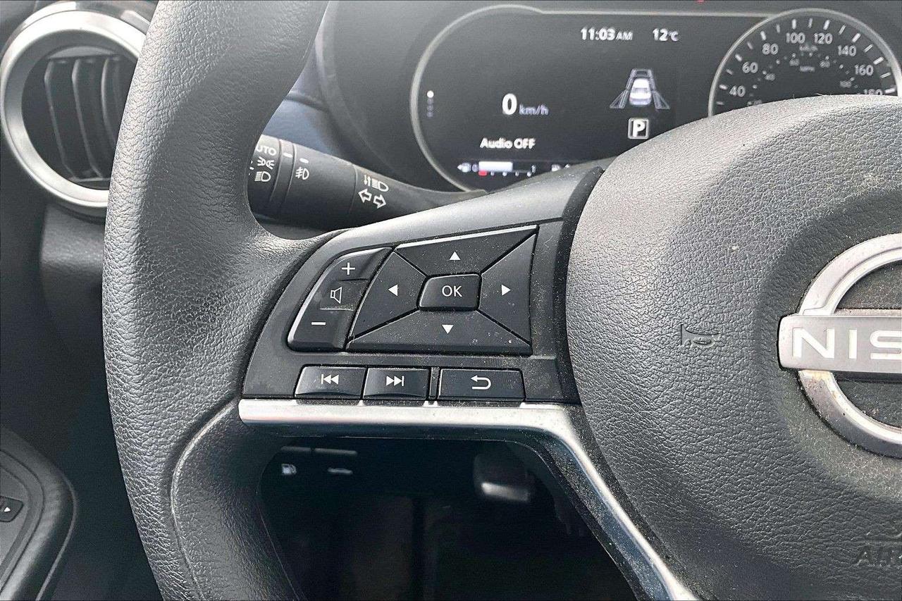 2024 Nissan Versa SC FWD /CARPLAY / BACK UP CAMERA Photo