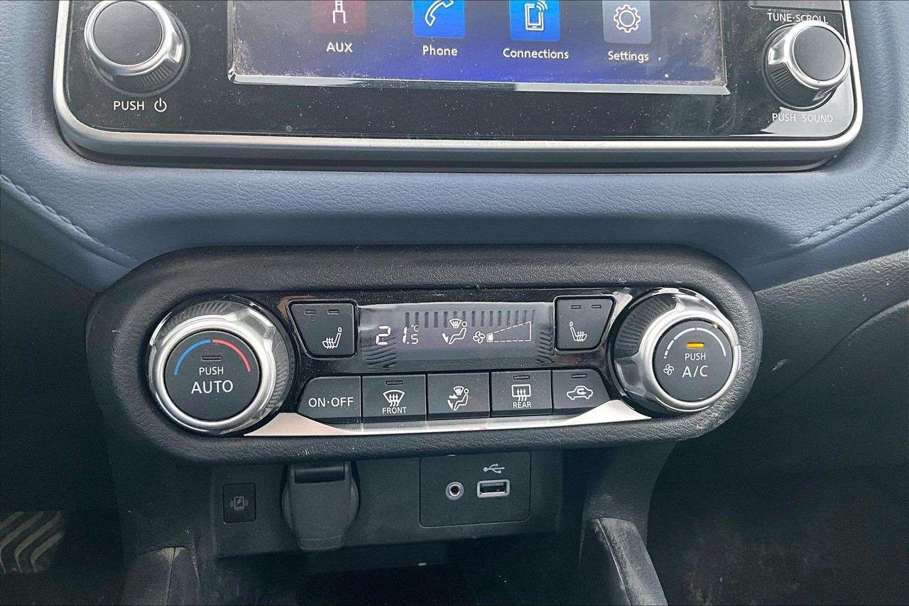 2024 Nissan Versa SC FWD /CARPLAY / BACK UP CAMERA Photo