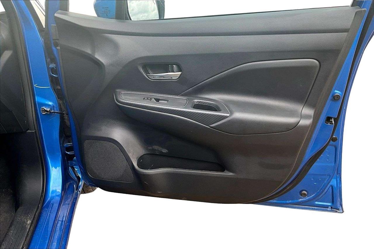 2024 Nissan Versa SC FWD /CARPLAY / BACK UP CAMERA Photo