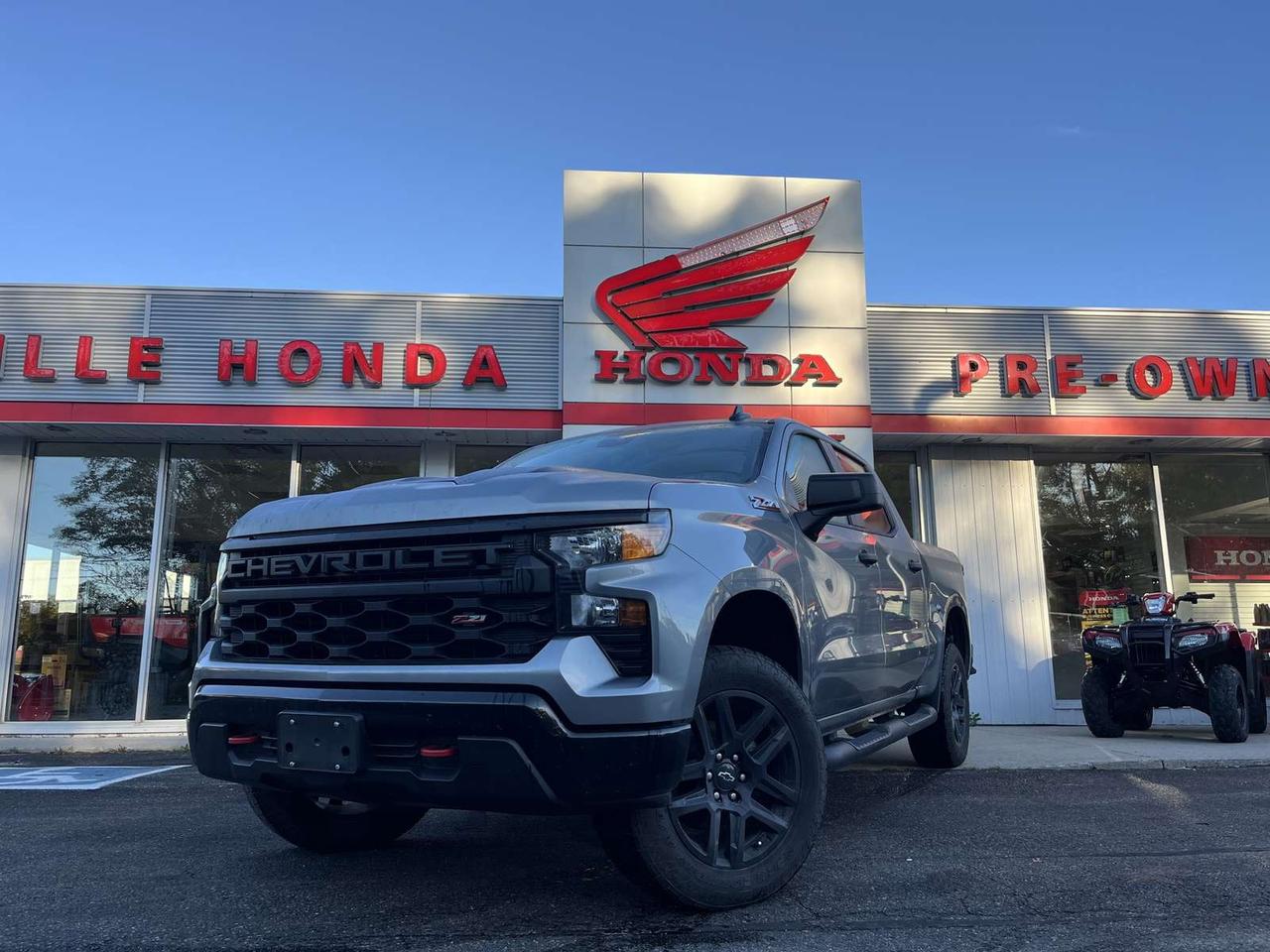 2023 Chevrolet Silverado 1500 Custom Trail Boss Photo