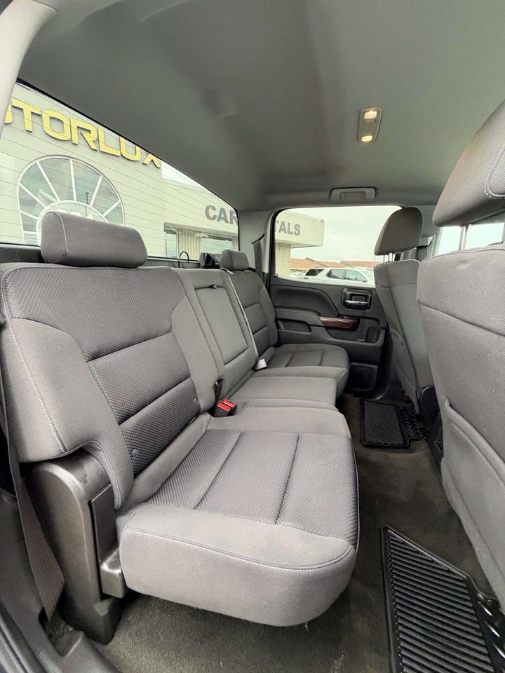 2017 GMC Sierra 1500 4WD Crew Cab SLE Photo