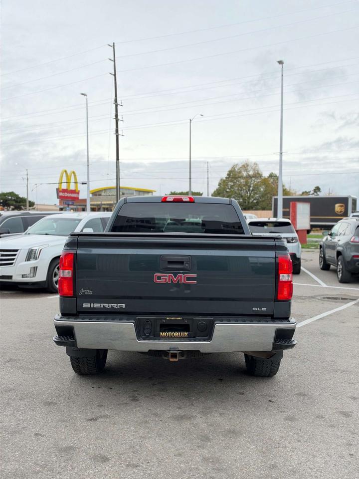 2017 GMC Sierra 1500 4WD Crew Cab SLE Photo
