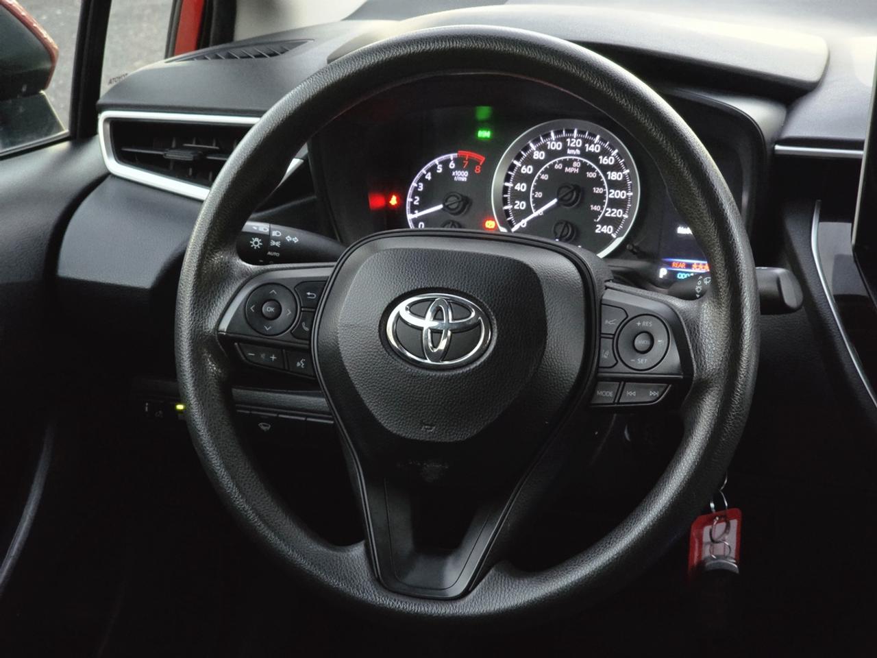 2020 Toyota Corolla LE Photo