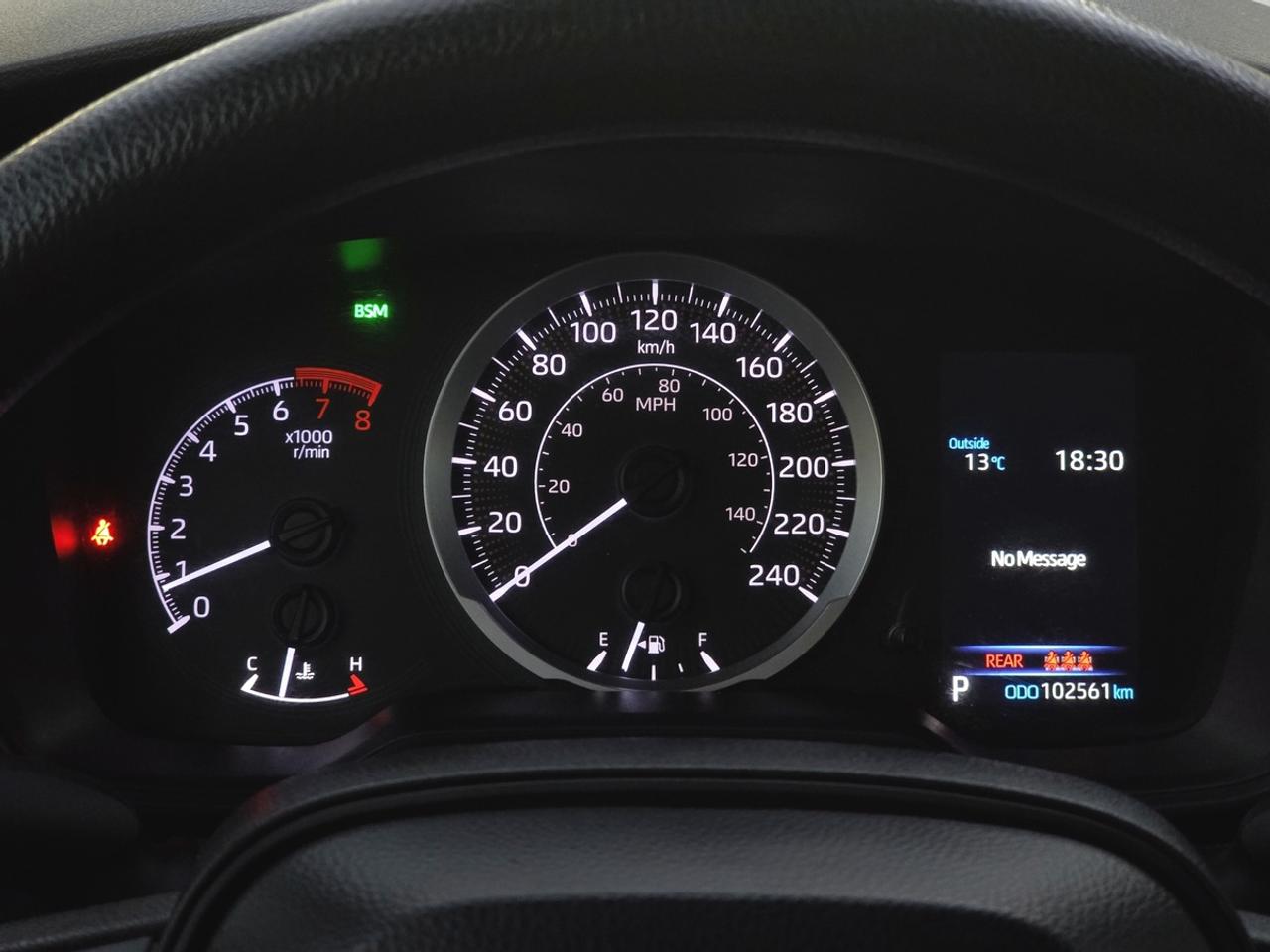 2020 Toyota Corolla LE Photo