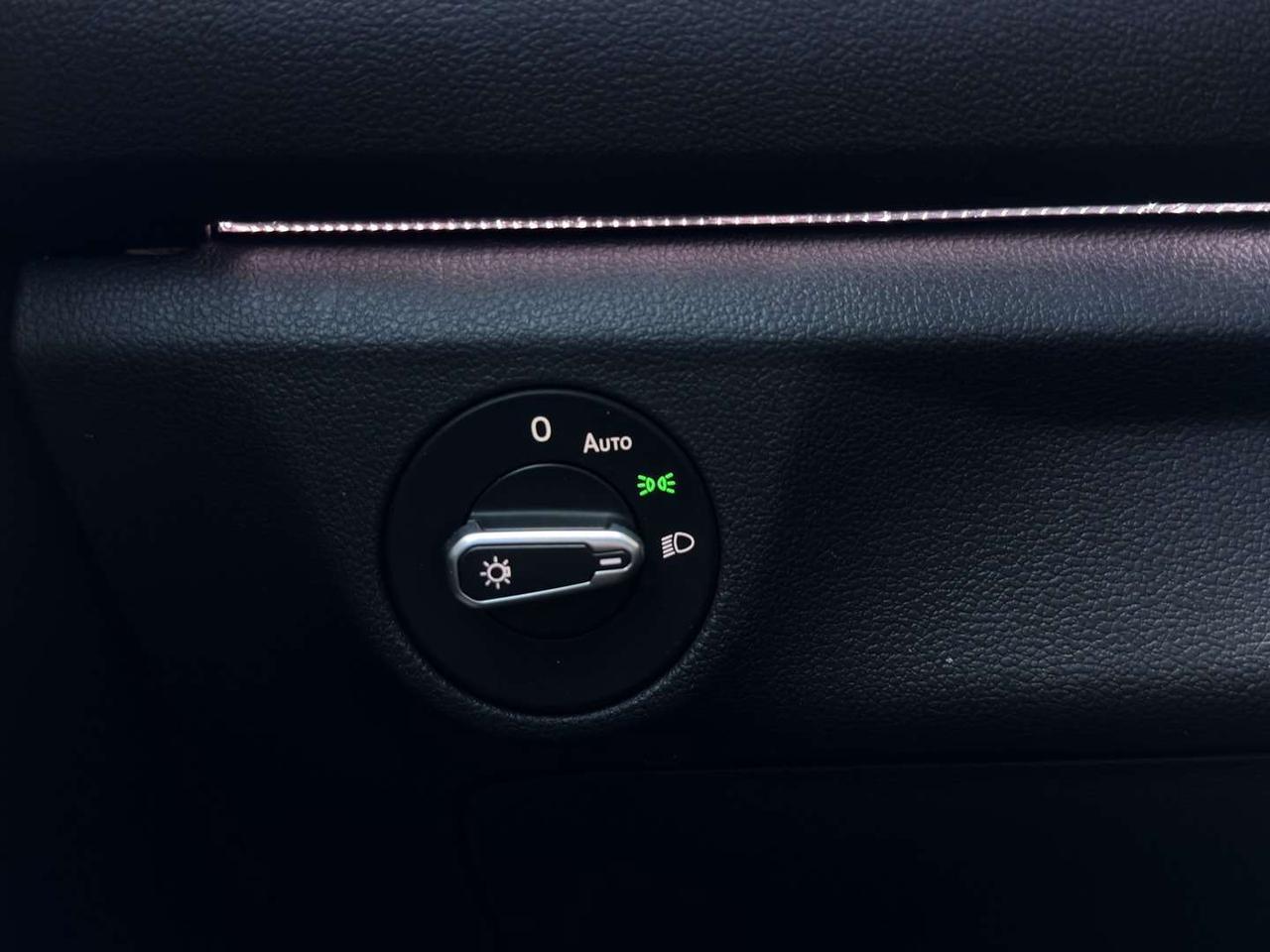 2023 Volkswagen Jetta Comfortline Sport   Leather   Sunroof   Ambient Lighting Photo