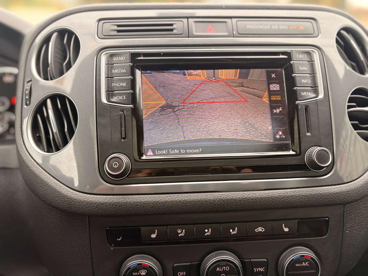 2016 Volkswagen Tiguan 4MOTION 4dr Auto Comfortline Photo