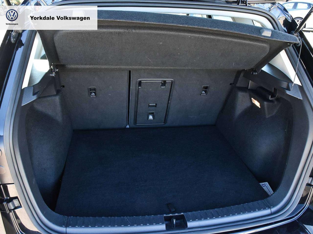 2022 Volkswagen Taos Trendline Photo