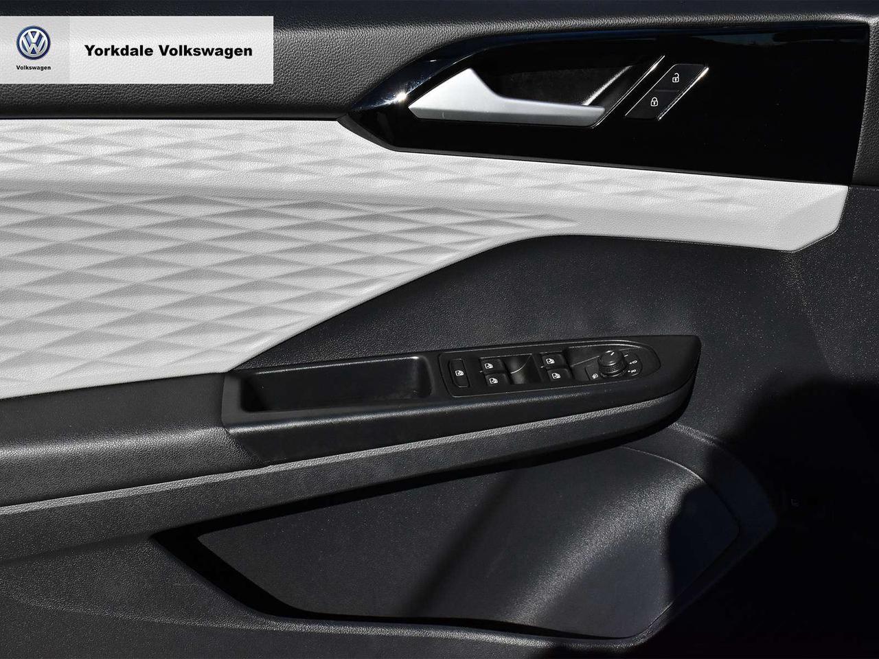 2022 Volkswagen Taos Trendline Photo