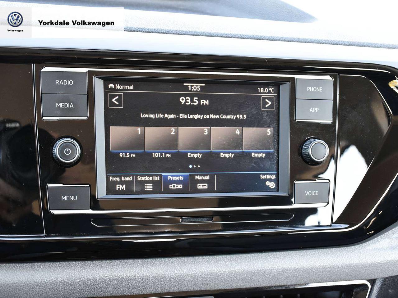 2022 Volkswagen Taos Trendline Photo