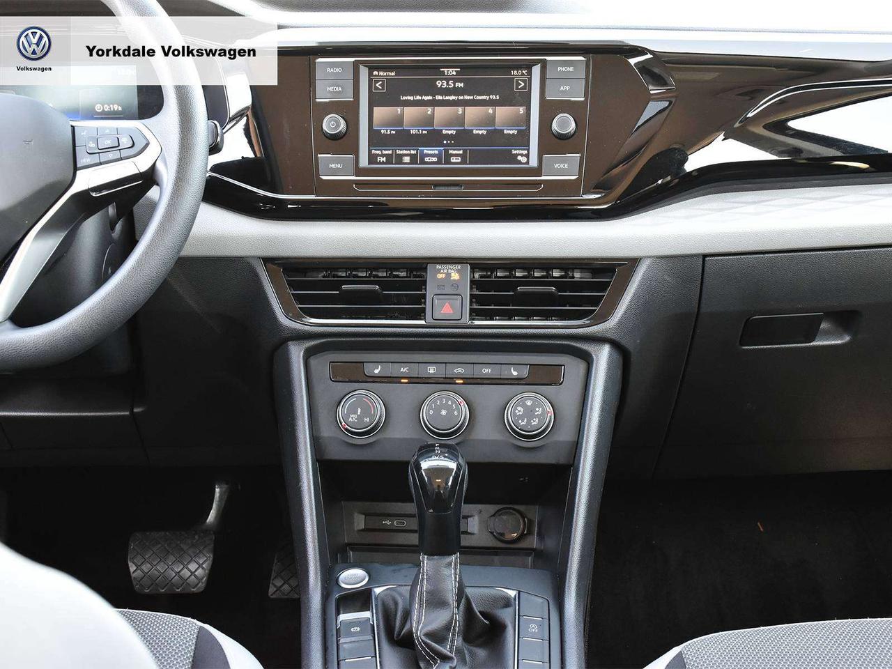 2022 Volkswagen Taos Trendline Photo