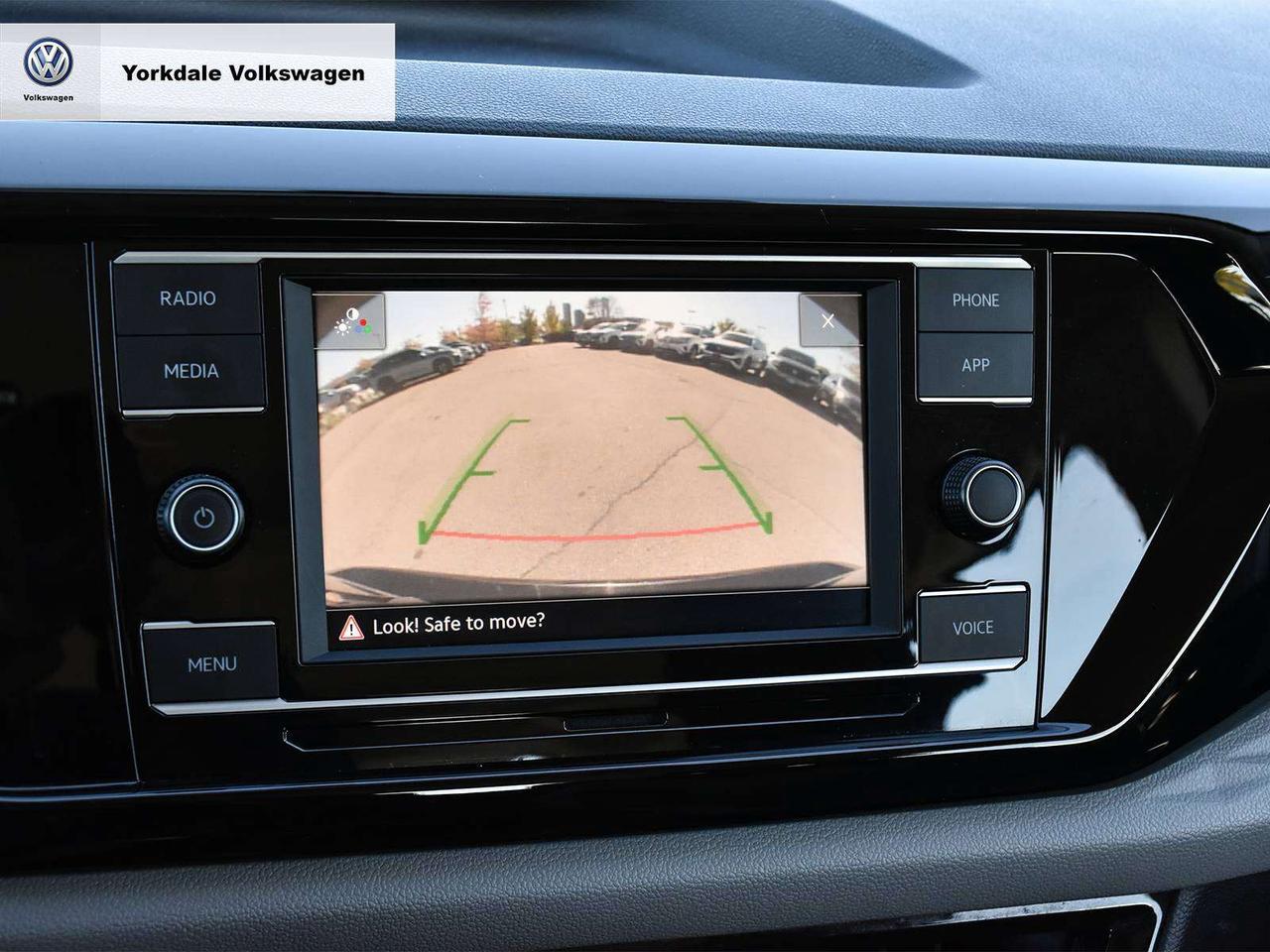 2022 Volkswagen Taos Trendline Photo