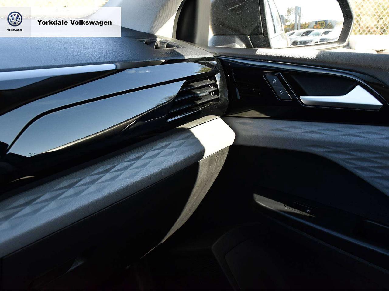 2022 Volkswagen Taos Trendline Photo