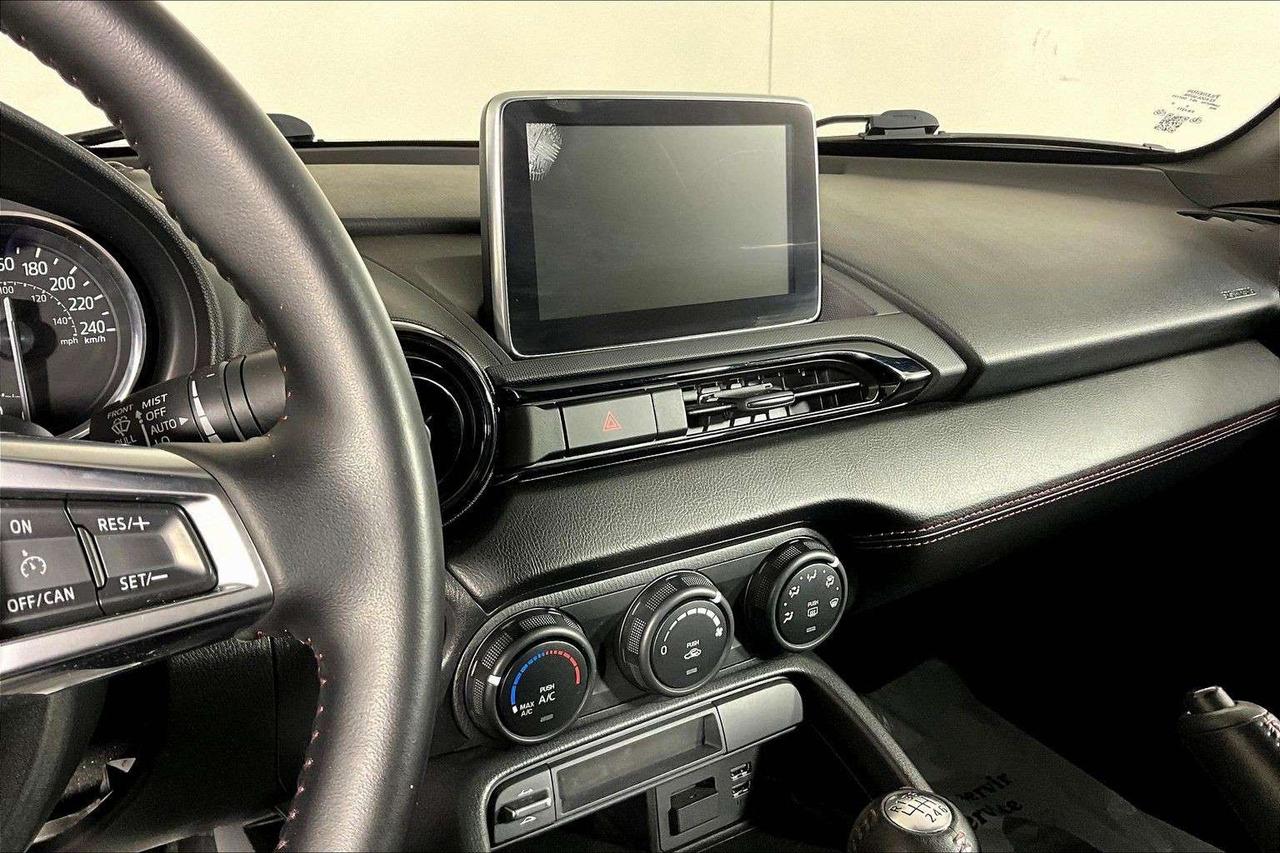 2017 Mazda Others 2DR RETRACTABLE FASTBACK AUTO GS Photo
