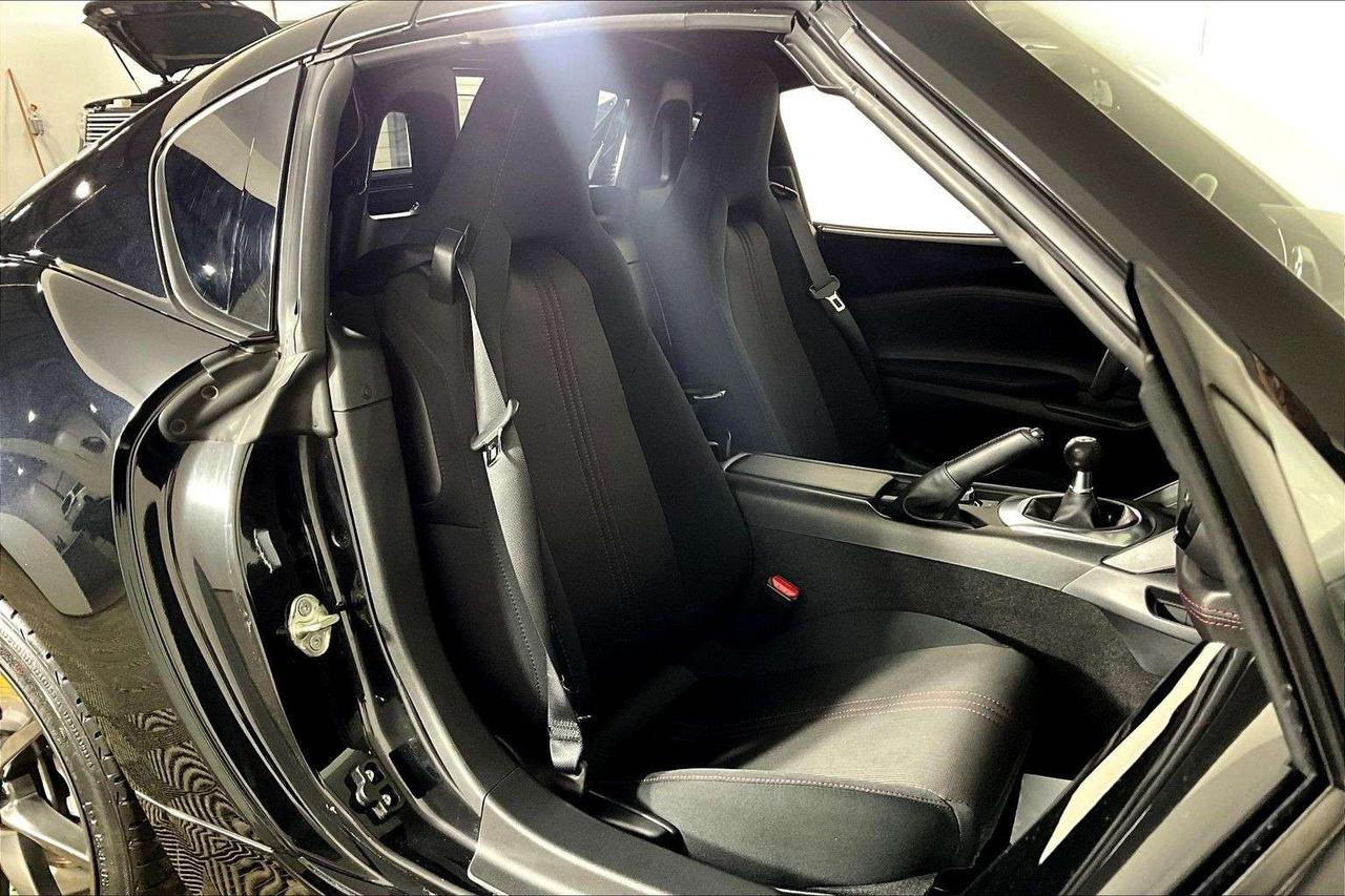 2017 Mazda Others 2DR RETRACTABLE FASTBACK AUTO GS Photo