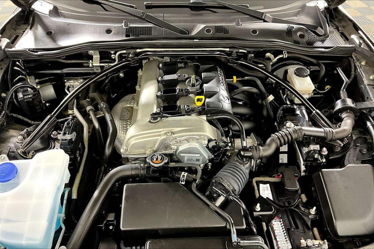 2017 Mazda Others 2DR RETRACTABLE FASTBACK AUTO GS Photo