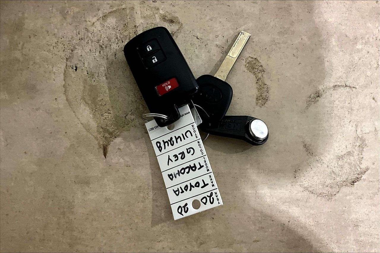 2020 Toyota Tacoma 4x4 Double Cab Auto Photo